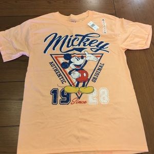 NWT Official Disney Parks Retro Inspired Mickey Mouse T-Shirt